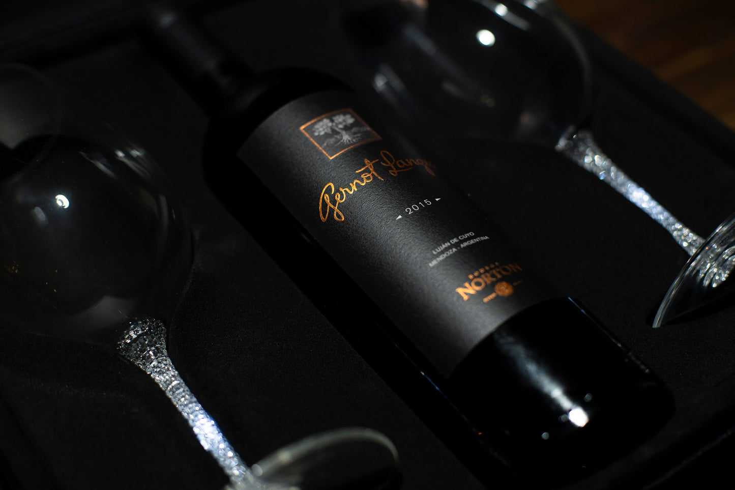 Toast Glitter with Swarovski Crystal Glasses - Premium Wine from San Telmo Cellars - Just $700.00! Shop now at San Telmo Cellars